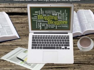 Вести блоґ на тему бізнесу або створення онлайн-журналу